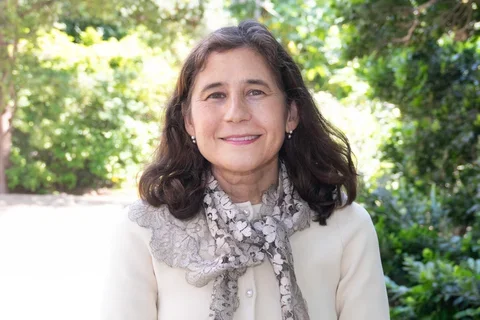 Dr Yvonne Hernandez-Kapila smiling