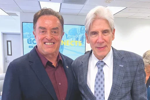 francisco ramos gomez and julio frenk, smiling