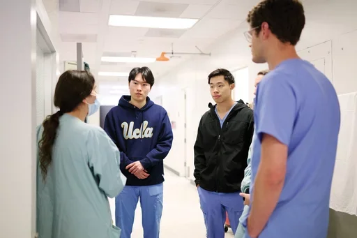 Dr. Mincer in a group meeting with dental students.