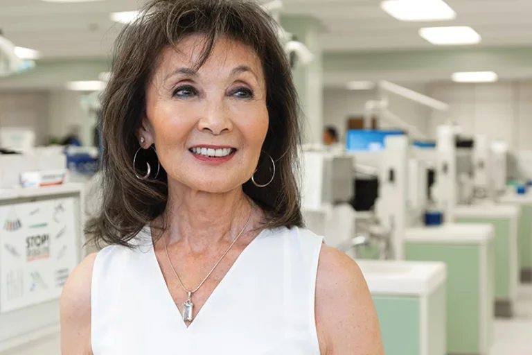 Dr. Oariona Lowe