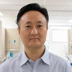 Photo of Dr. Han