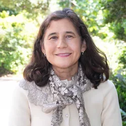 Dr Yvonne Hernandez-Kapila smiling