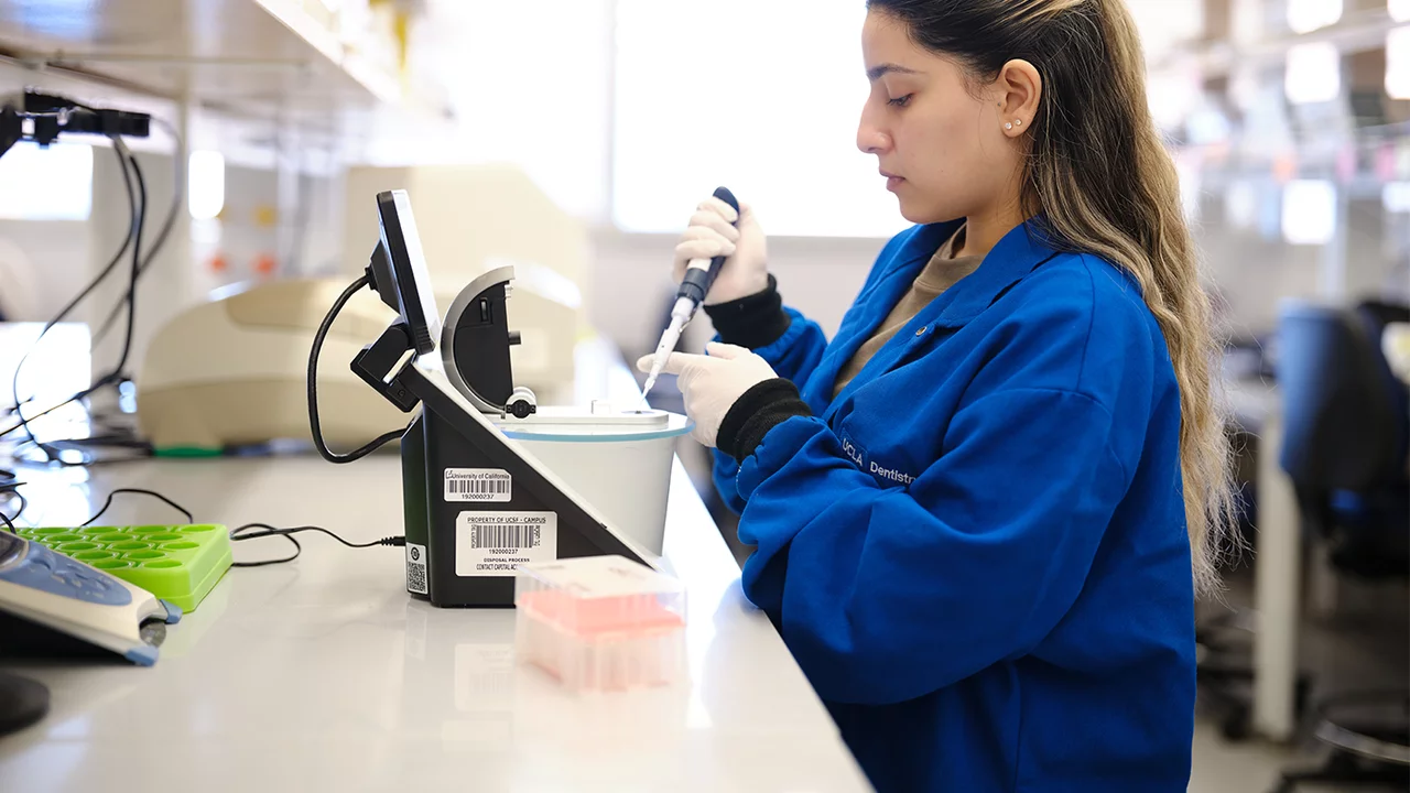 A researcher is working on a experiment.